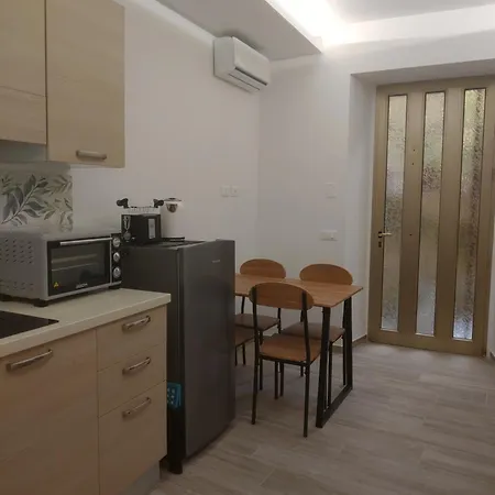 Apartment The Little Terrace Flat