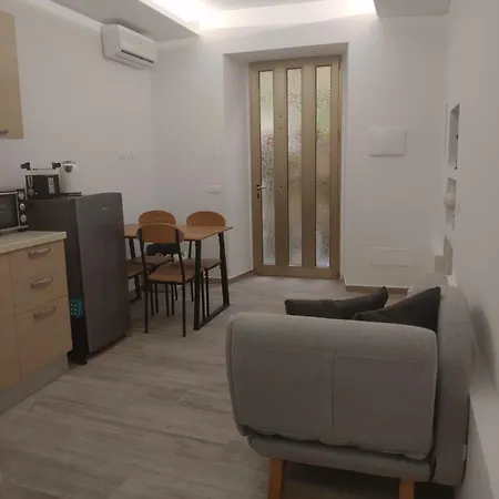 Apartment The Little Terrace Flat La Spezia