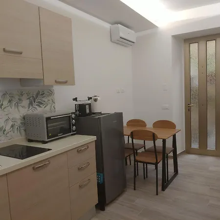 The Little Terrace Flat Apartment La Spezia