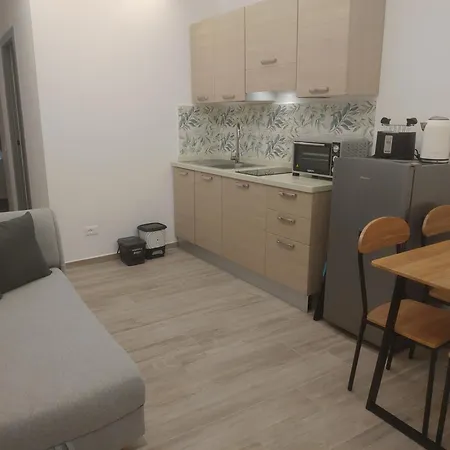 The Little Terrace Flat لا سبيتسْيا