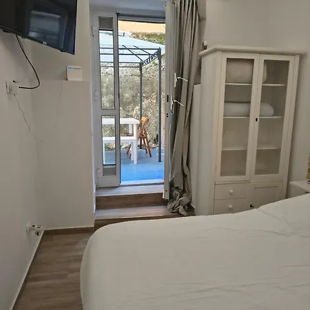 The Little Terrace Flat Apartment *